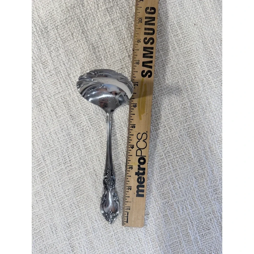 Gravy Ladle Oneida LOUISIANA  flatware stainless  Community